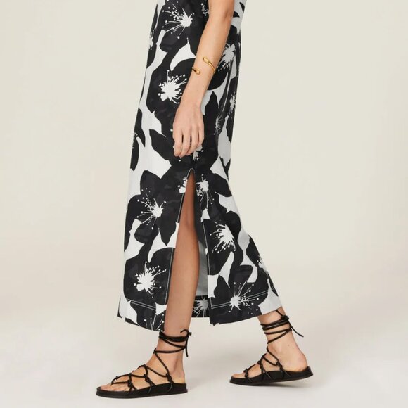 Something Navy Floral One Shoulder Dress - Picture 4 of 5